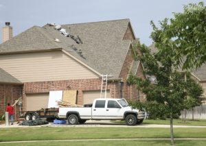 Four Benefits of Choosing a Local Roofer
